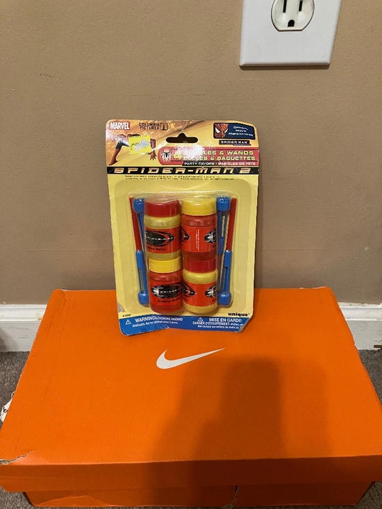 New Vintage 2004 Spider-Man 2 Movie Bubbles & Wand Party Favors Toy Unique 10957 - Picture 1 of 3